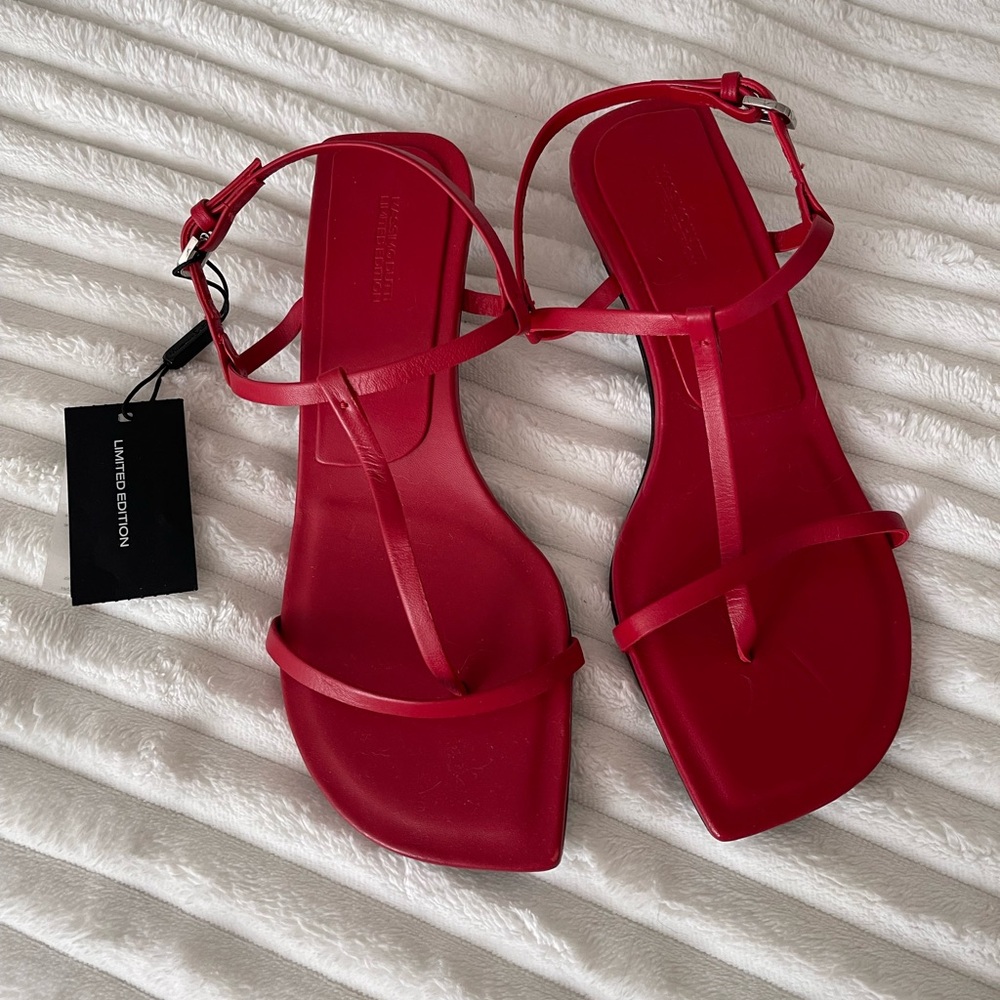 Massimo Dutti Limited Edition Red Leather Sandal - Picture 4 of 8